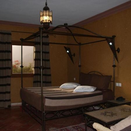 Hotel Click Excursions Tafraoute Taddart Exterior foto