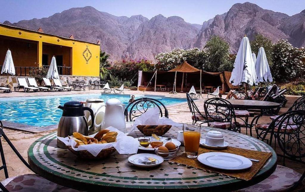 Hotel Click Excursions Tafraoute Taddart Exterior foto