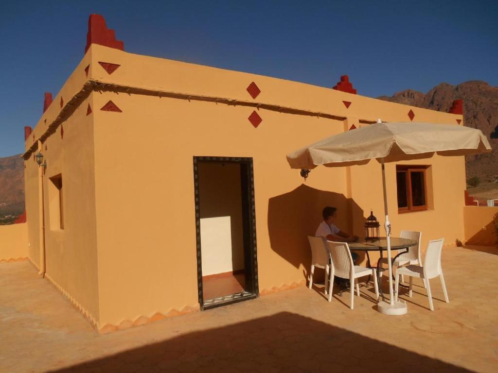 Hotel Click Excursions Tafraoute Taddart Exterior foto