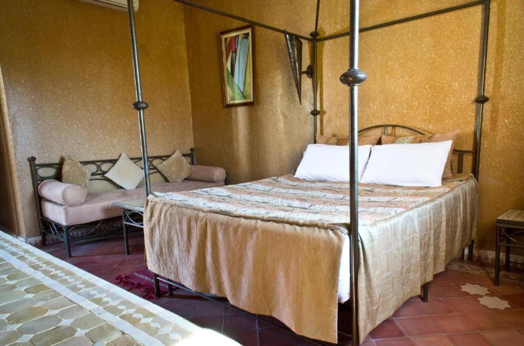 Hotel Click Excursions Tafraoute Taddart Exterior foto